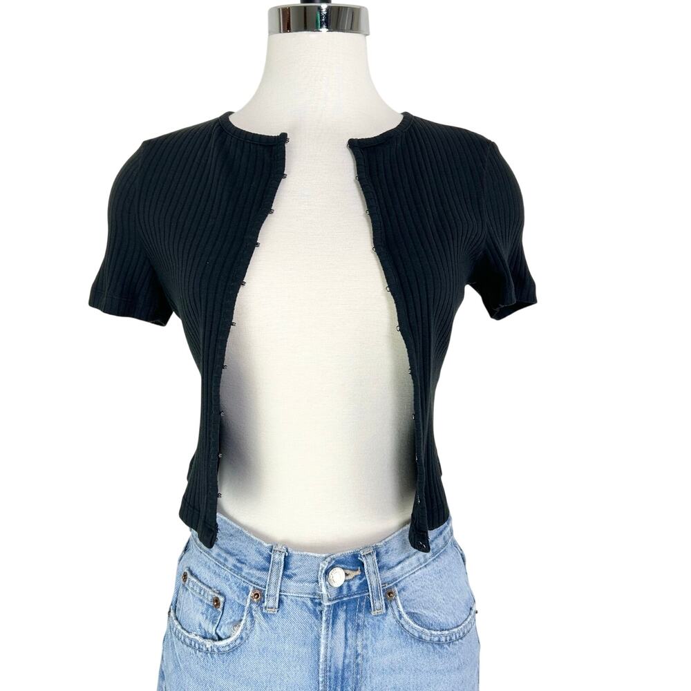UO Crop Top Hook & Eye Front Closure Ribbed Black Short Sleeve Women's‎ Small - Picture 5 of 7